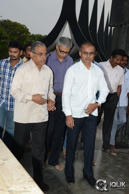 NTR-Family-Visit-to-NTR-Ghat-2016